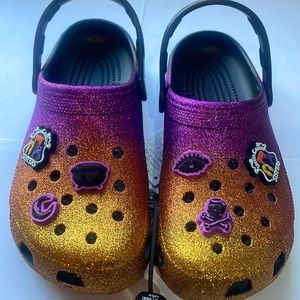 NWT Disney Hocus Pocus Crocs Women size 9